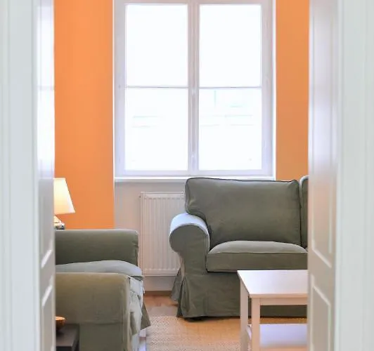 Spacious And Comfy With 3 Bedrooms Apartment