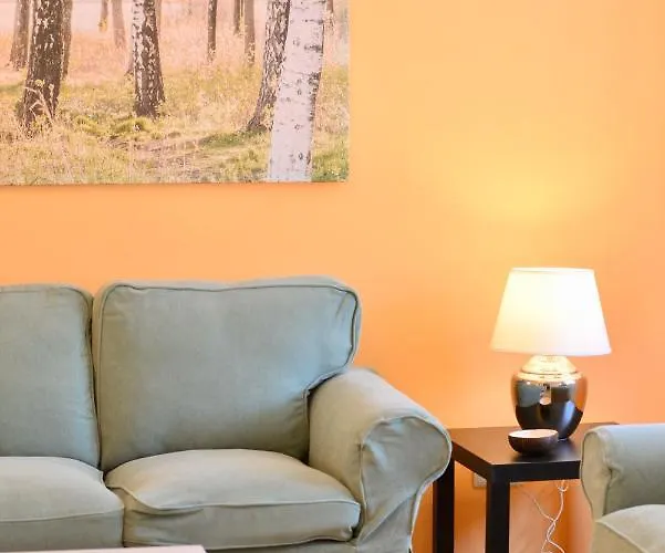 Apartment Spacious And Comfy With 3 Bedrooms *