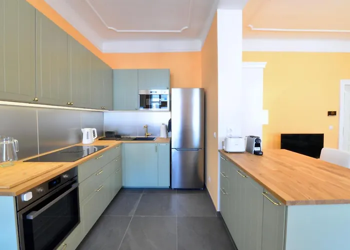 Spacious And Comfy With 3 Bedrooms